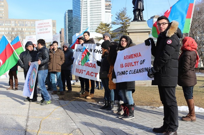 Un rassemblement organisé à Toronto à l’occasion de l’anniversaire du génocide de Khodjaly
